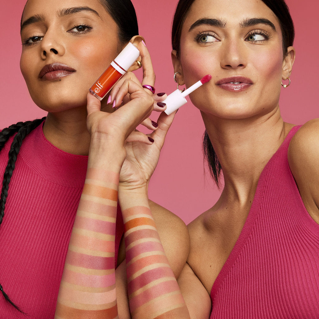 Models Wearing Camo Liquid Blush